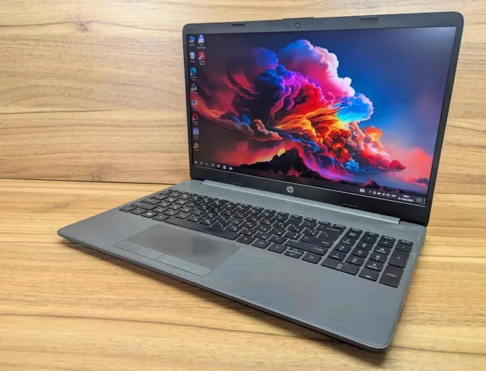 Ноутбук HP 255 G8 / 15.6" (1920x1080) IPS / AMD Ryzen 3 3250U (2 (4) ядра по 2.6 - 3.5 GHz) / 16 GB DDR4 / 512 GB SSD / AMD Radeon Vega 3 Graphics / WebCam / Windows 10 б/в - зображення 5