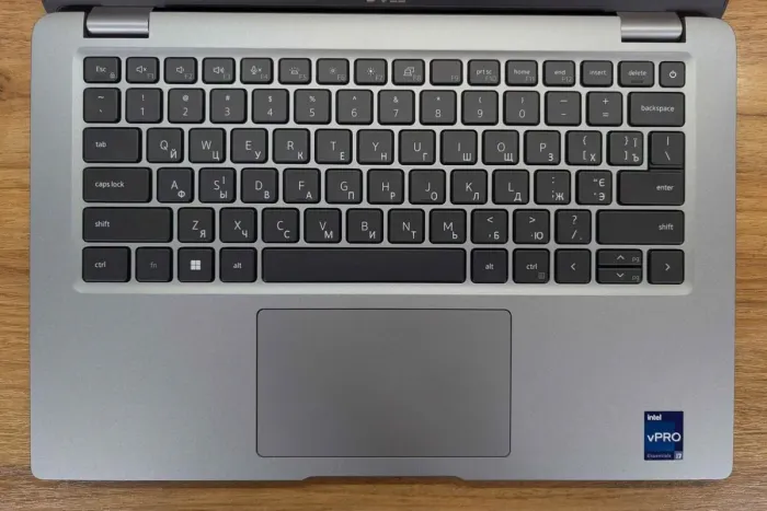 Ультрабук Dell Latitude 5440 / 14" (1920x1080) IPS / Intel Core i7-1355U (10 (12) ядер по 3.7 - 5.0 GHz) / 16 GB DDR4 / 256 GB SSD / Intel Iris Xe Graphics / WebCam / HDMI / Windows 11 б/в - зображення 3