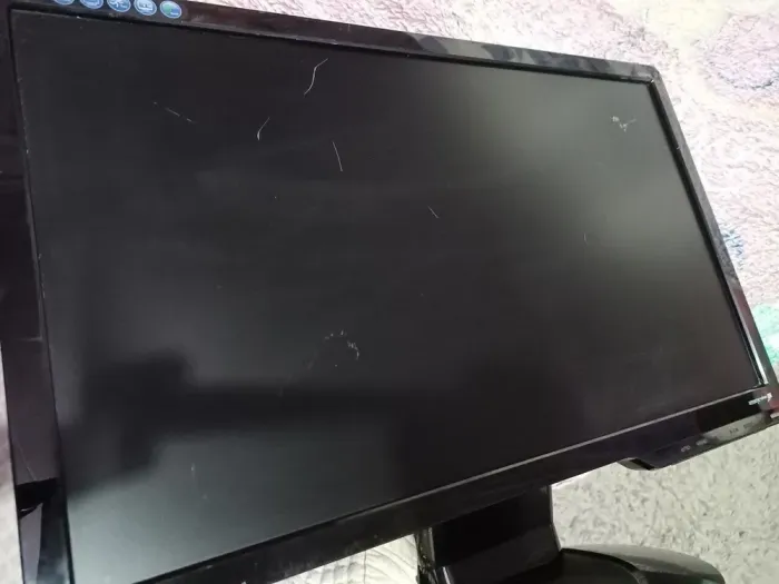 Комплект ПК Б-клас: Fujitsu Esprimo E500 E85+ SFF / Intel Core i3-2120 (2 (4) ядра по 3.3 GHz) / 8 GB DDR3 / 250 GB HDD / Intel HD Graphics 2000 / DVD-ROM + Монітор BenQ G2020HD / 20" (1600x900) TN / 1x DVI, 1x VGA / VESA 100x100 б/в - зображення 8