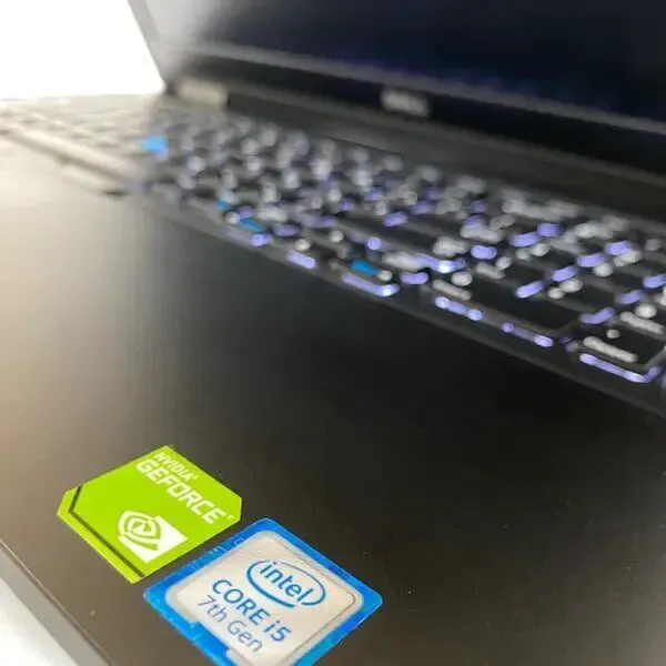 Ноутбук Dell Latitude 5580 / 15.6" (1920x1080) IPS / Intel Core i5-7440HQ (4 ядра по 2.8 - 3.8 GHz) / 16 GB DDR4 / 256 GB SSD / nVidia GeForce 940MX, 2 GB GDDR5, 64-bit / WebCam / HDMI б/в - зображення 6