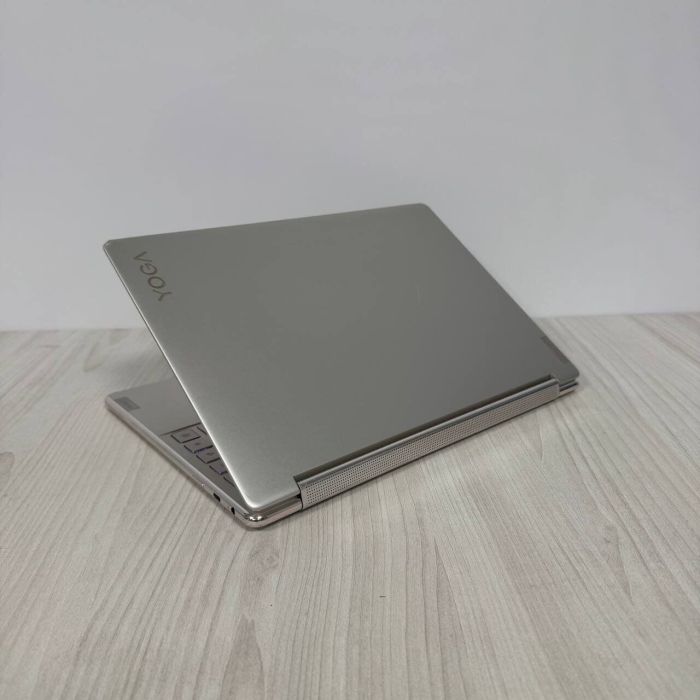 Ультрабук-трансформер Б-клас Lenovo Yoga 9 14IRP8 / 14" (2880x1800) OLED Touch / Intel Core i7-1360P (12 (16) ядер по 2.2 - 5.0 GHz) / 16 GB DDR5 / 512 GB SSD NVMe / Intel Iris Xe Graphics / WebCam б/в - зображення 8