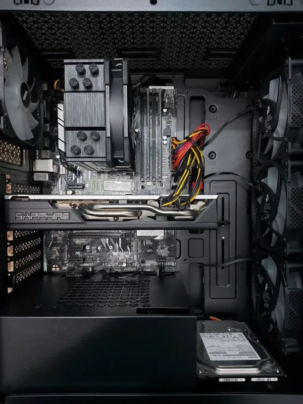 Ігровий ПК 1stPlayer Ariya AY7 Tower / Intel Core i5-7500 (4 ядра по 3,4 - 3,8 ГГц) / 16 ГБ DDR4 / 128 ГБ SSD M.2 + 512 ГБ SSD + 500 ГБ HDD / AMD Radeon RX 570, 8 ГБ GDDR5, 256-біт / 550 Вт б/в - зображення 5