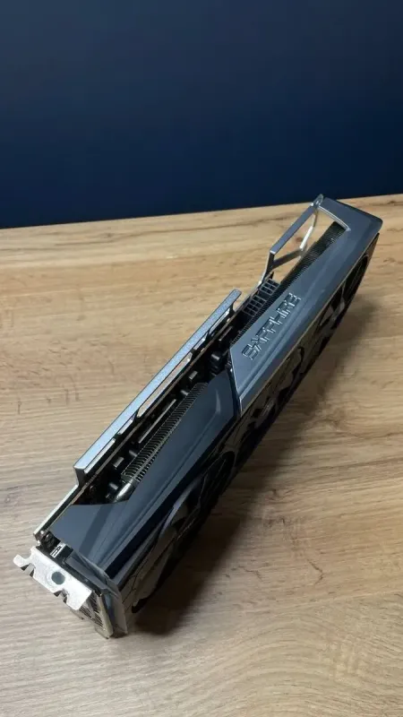 Дискретна відеокарта AMD Radeon RX 5700 XT, 8 GB GDDR6, 256-bit / 2x HDMI, 2x DisplayPort б/в - зображення 8