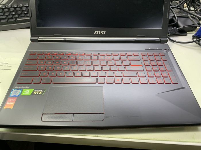 Ігровий ноутбук MSI GL63 8SE-054US / 15,6" (1920x1080) IPS / Intel Core i7-8750H (6 (12) ядер по 2,2 - 4,1 ГГц) / 16 ГБ DDR4 / 480 ГБ SSD / nVidia GeForce RTX 2060, 6 ГБ GDDR6, 192-біт / Веб-камера б/в - зображення 3