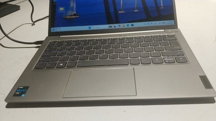 Ультрабук Б-клас Lenovo ThinkBook 13s G2 ITL / 13.3" (2560x1600) IPS / Intel Core i7-1165G7 (4 (8) ядра по 2.8 - 4.7 GHz) / 16 GB DDR4 / 256 GB SSD NVMe / Intel Iris Xe Graphics / WebCam б/в - зображення 5