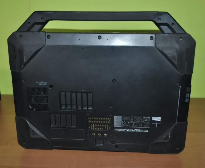 Захищений ноутбук Б-клас Dell Latitude 5414 Rugged / 14" (1366x768) TN / Intel Core i5-6300U (2 (4) ядра по 2.4 - 3.0 GHz) / 8 GB DDR4 / 256 GB SSD / Intel HD Graphics 520 / WebCam / Wi-Fi / Bluetooth / Windows 11 Pro б/в - зображення 11