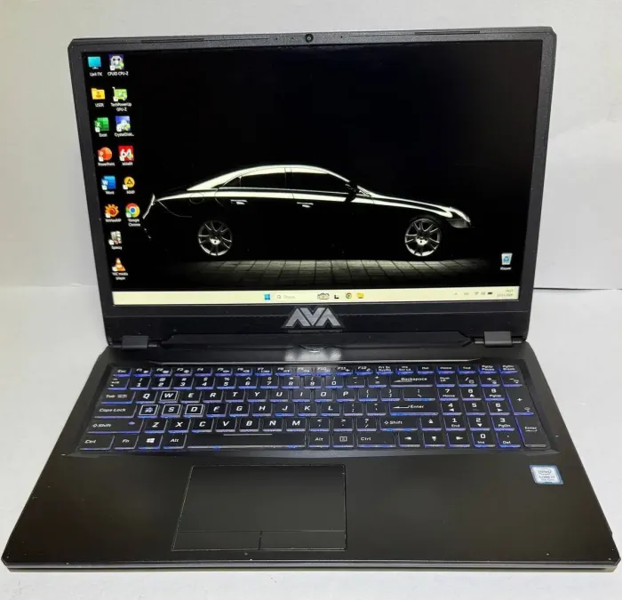 Ігровий ноутбук Б-класу Clevo Lambda P960RF / 15,6" (1920x1080) IPS / Intel Core i7-9750H (6 (12) ядер по 2,6 - 4,5 ГГц) / 32 ГБ DDR4 / 512 ГБ SSD / nVidia GeForce RTX 2070 Max-Q, 8 ГБ GDDR6, 256-біт / Без веб-камери б/в - зображення 2