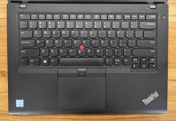 Ультрабук Lenovo ThinkPad T470 / 14" (1366x768) TN / Intel Core i5-7200U (2 (4) ядра по 2.5 - 3.1 GHz) / 8 GB DDR4 / 240 GB SSD / Intel HD Graphics 520 / WebCam / TouchID / Windows 10 б/в - зображення 3
