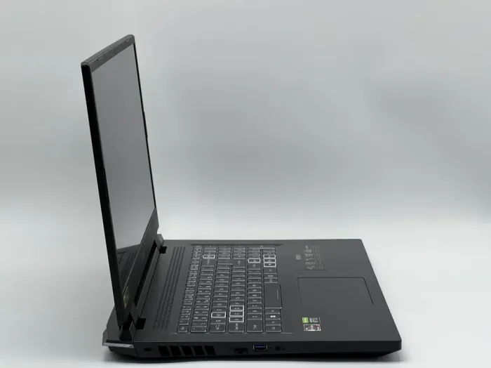 Ігровий ноутбук Acer Nitro 5 AN517-42-R85S / 17.3" (1920x1080) IPS / AMD Ryzen 7 6800H (8 (16) ядер по 3.2 - 4.7 GHz) / 32 GB DDR5 / 960 GB SSD / nVidia GeForce RTX 3060, 6 GB GDDR6, 192-bit / WebCam б/в - зображення 3