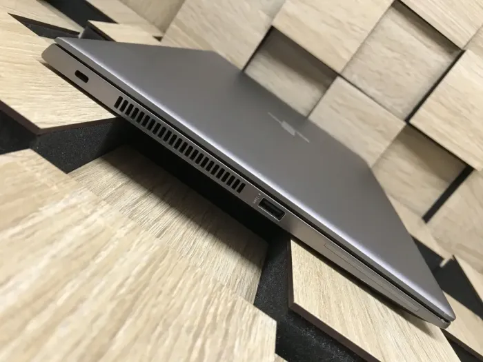 Ноутбук Б-клас HP Zbook 840 14u G5 / 14" (1920x1080) IPS / Intel Core i5-7200U (2 (4) ядра по 2.5 - 3.1 GHz) / 16 GB DDR4 / 256 GB SSD M.2 / AMD Radeon Pro WX 3100, 2 GB GDDR5, 64-bit / HDMI б/в - зображення 7