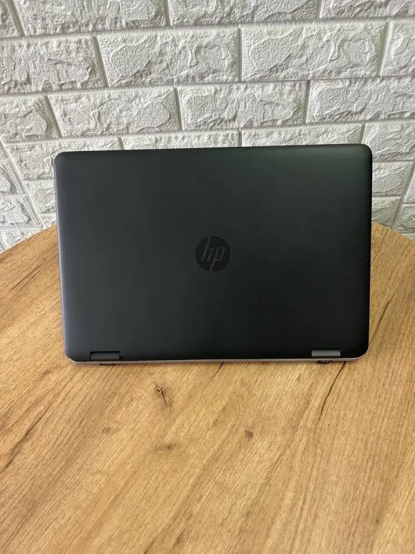 Ноутбук Б-клас HP ProBook 650 G3 / 15.6" (1920x1080) TN / Intel Core i5-7200U (2 (4) ядра по 2.5 - 3.1 GHz) / 8 GB DDR4 / 256 GB SSD / Intel HD Graphics 620 / WebCam б/в - зображення 3