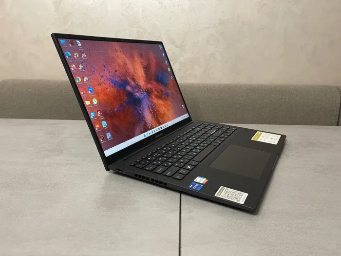 Ноутбук Asus VivoBook F1605ZA-WS74 / 16" (1920x1080) IPS / Intel Core i7-1255U (10 (12) ядер по 3.5 - 4.7 GHz) / 24 GB DDR4 / 1000 GB SSD M.2 / Intel Iris Xe Graphics / WebCam б/в - зображення 5