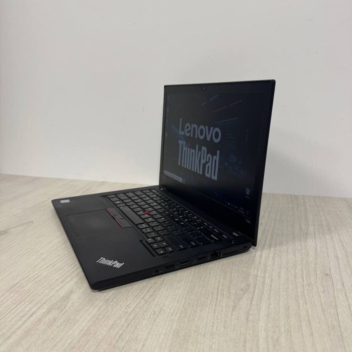 Ультрабук Lenovo ThinkPad T480 / 14" (1920x1080) IPS Touch / Intel Core i5-8250U (4 (8) ядра по 1.6 - 3.4 GHz) / 8 GB DDR4 / 256 GB SSD / Intel UHD Graphics 620 / WebCam б/в - зображення 6