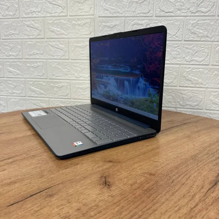 Ультрабук Б-клас HP 15-dy2762wm / 15.6" (1920x1080) TN / Intel Core i7-1165G7 (4 (8) ядра по 2.8 - 4.7 GHz) / 16 GB DDR4 / 512 GB SSD / Intel Iris Xe Graphics / WebCam б/в - зображення 5