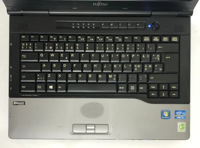 Ноутбук Б-клас Fujitsu Lifebook S752 / 14" (1366x768) TN / Intel Core i5-3320M (2 (4) ядра по 2.6 - 3.3 GHz) / 4 GB DDR3 / 500 GB HDD / Intel HD Graphics 4000 / DVD-ROM б/в - зображення 8