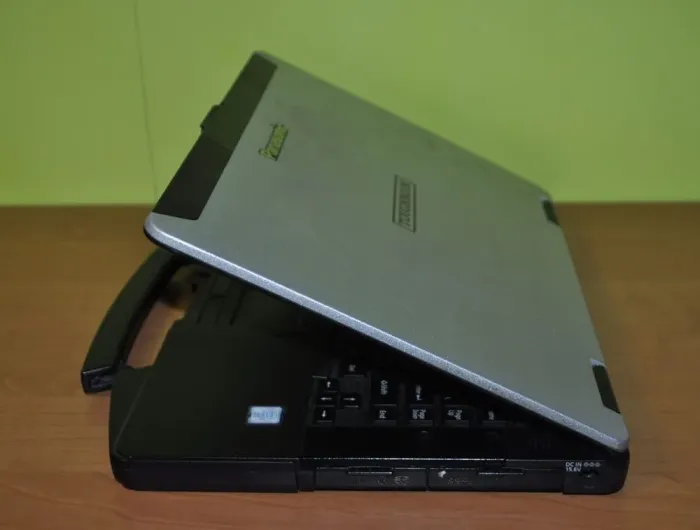 Захищений ноутбук Panasonic Toughbook CF-54 / 14" (1366x768) TN / Intel Core i5-5300U (2 (4) ядра по 2.3 - 2.9 GHz) / 16 GB DDR3 / 240 GB SSD / Intel HD Graphics 5500 / Windows 11 Pro б/в - зображення 9