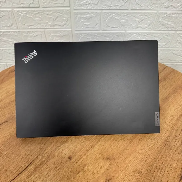 Ультрабук Б-клас Lenovo ThinkPad E15 Gen 2 / 15.6" (1920x1080) TN / Intel Core i5-1135G7 (4 (8) ядра по 2.4 - 4.2 GHz) / 8 GB DDR4 / 256 GB SSD / Intel Iris Xe Graphics / WebCam б/в - зображення 3