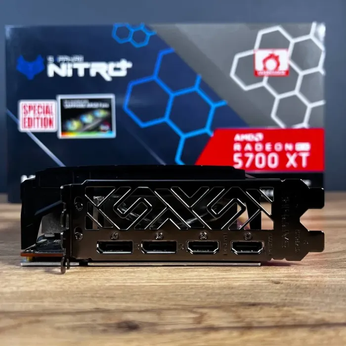 Дискретна відеокарта Sapphire Nitro+ Radeon RX 5700 XT Special Edition, 8 GB GDDR6, 256-bit / 2x HDMI, 2x DisplayPort / Коробка / (11293-05) б/в - зображення 4