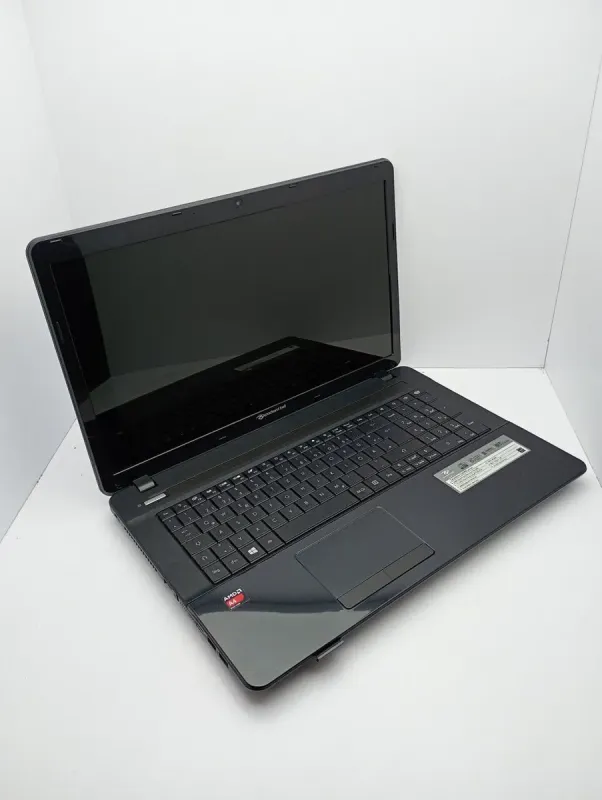 Ноутбук Acer Packard LE69 / 17.3" (1600x900) TN / AMD A4-5000 (4 ядра по 1.5 GHz) / 8 GB DDR3 / 1000 GB HDD / AMD Radeon HD 8330 / WebCam б/в - зображення 3