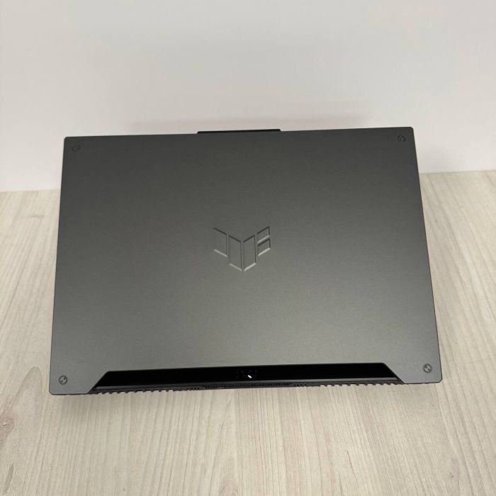 Ігровий ноутбук Б-клас Asus TUF Gaming F15 FX507ZI / 15.6" (1920x1080) IPS / Intel Core i7-12700H (14 (20) ядер по 3.5 - 4.7 GHz) / 16 GB DDR5 / 512 GB SSD NVMe / nVidia GeForce RTX 4070, 8 GB GDDR6, 128-bit / WebCam б/в - зображення 3