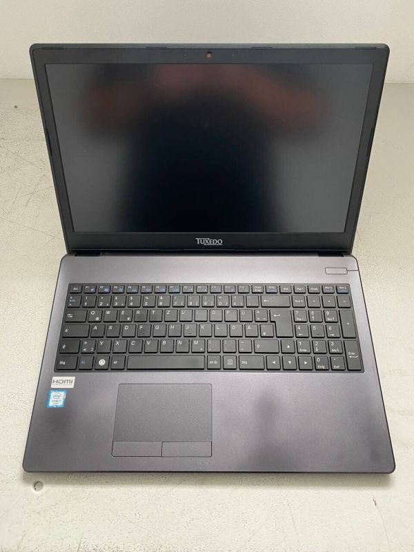 Ноутбук Tuxedo Book BU1505 / 15.6" (1920x1080) TN / Intel Core i7-6500U (2 (4) ядра по 2.5 - 3.1 GHz) / 16 GB DDR3 / 256 GB SSD / Intel HD Graphics 520 / WebCam б/в - зображення 2