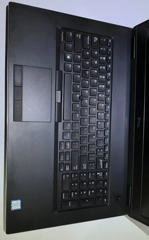 Мобільна робоча станція Dell Precision 7730 / 17.3" (1920x1080) IPS / Intel Core i7-8750H (6 (12) ядер по 2.2 - 4.1 GHz) / 64 GB DDR4 / 512 GB SSD / nVidia Quadro P5200, 16 GB GDDR5, 256-bit / WebCam б/в - зображення 3