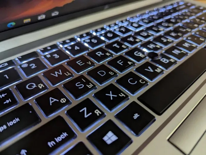 Ультрабук Б-клас HP EliteBook 840 G7 / 14" (1920x1080) IPS / Intel Core i7-10610U (4 (8) ядра по 1.8 - 4.9 GHz) / 16 GB DDR4 / 512 GB SSD / Intel UHD Graphics / HDMI / TouchID / Windows 10 б/в - зображення 6