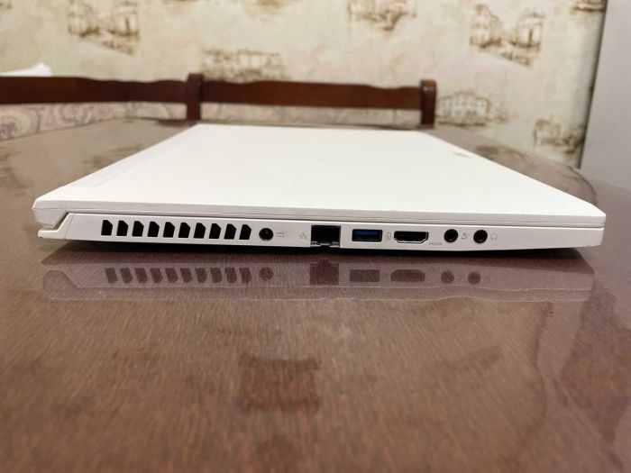 Ігровий ноутбук Acer ConceptD CN715-71 / 15,6" (3840x2160) IPS / Intel Core i7-9750H (6 (12) ядер по 2,6 - 4,5 ГГц) / 32 ГБ DDR4 / 1000 ГБ SSD / nVidia GeForce RTX 2080, 8 ГБ GDDR6, 256-біт / WebCam б/в - зображення 5