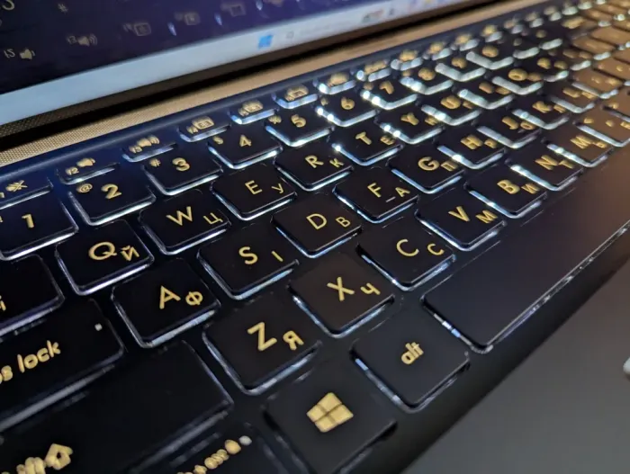 Ігровий ноутбук Asus ZenBook UX534F / 15.6" (1920x1080) IPS / Intel Core i7-10510U (4 (8) ядра по 1.8 - 4.9 GHz) / 16 GB DDR4 / 1000 GB SSD / nVidia GeForce GTX 1650, 4 GB GDDR5, 128-bit / WebCam / Windows 11 б/в - зображення 6