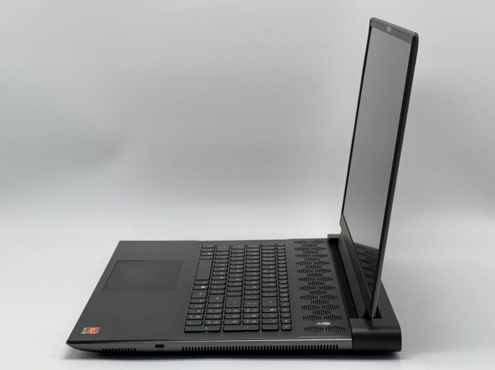 Ігровий ноутбук Б-класу Dell Alienware m18 R1 AMD / 18" (1920x1200) IPS / AMD Ryzen 9 7845HX (12 (24) ядер по 3,0 - 5,2 ГГц) / 32 ГБ DDR5 / 960 ГБ SSD / nVidia GeForce RTX 4070, 8 ГБ GDDR6, 128-біт / WebCam б/в - изображение 3