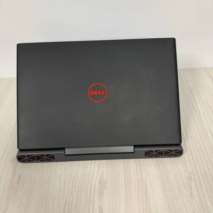 Ігровий ноутбук Dell Inspiron 15 Gaming 7567 / 15.6" (1920x1080) TN / Intel Core i5-7300HQ (4 ядра по 2.5 - 3.5 GHz) / 8 GB DDR4 / 128 GB SSD M.2 + 1000 GB HDD / nVidia GeForce GTX 1050, 4 GB GDDR5, 128-bit / WebCam б/в - зображення 3