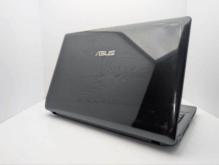 Ноутбук Asus A52J / 17.3" (1600x900) TN / Intel Core i3-350M (2 (4) ядра по 2.2 GHz) / 6 GB DDR3 / 500 GB HDD / AMD Radeon HD 5470M, 1 GB GDDR3, 64-bit / WebCam / DVD-ROM б/в - зображення 8