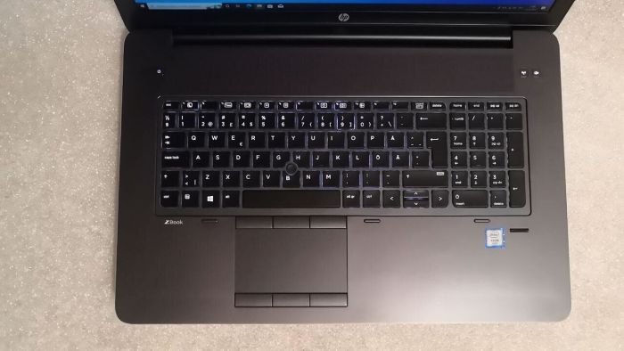 Мобільна робоча станція HP ZBook 17 G3 / 17.3" (1920x1080) IPS / Intel Xeon E3-1535M v5 (4 (8) ядра по 2.9 - 3.8 GHz) / 16 GB DDR4 / 512 GB SSD / nVidia Quadro M3000M, 4 GB GDDR5, 256-bit / WebCam / FingerPrint / Windows 10 Pro б/в - изображение 5