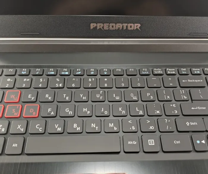 Ігровий ноутбук Acer Predator Helios 300 G3 / 15.6" (1920x1080) IPS / Intel Core i7-7700HQ (4 (8) ядра по 2.8 - 3.8 GHz) / 16 GB DDR4 / 512 GB SSD / nVidia GeForce GTX 1060, 3 GB GDDR5, 192-bit / WebCam б/в - зображення 3