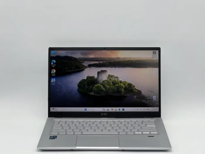 Ультрабук Б-клас Acer Swift 3 / 14" (1920x1080) IPS / Intel Core i5-1135G7 (4 (8) ядра по 2.5 - 4.5 GHz) / 8 GB DDR4 / 240 GB SSD / Intel Iris Xe Graphics / WebCam б/в - зображення 2