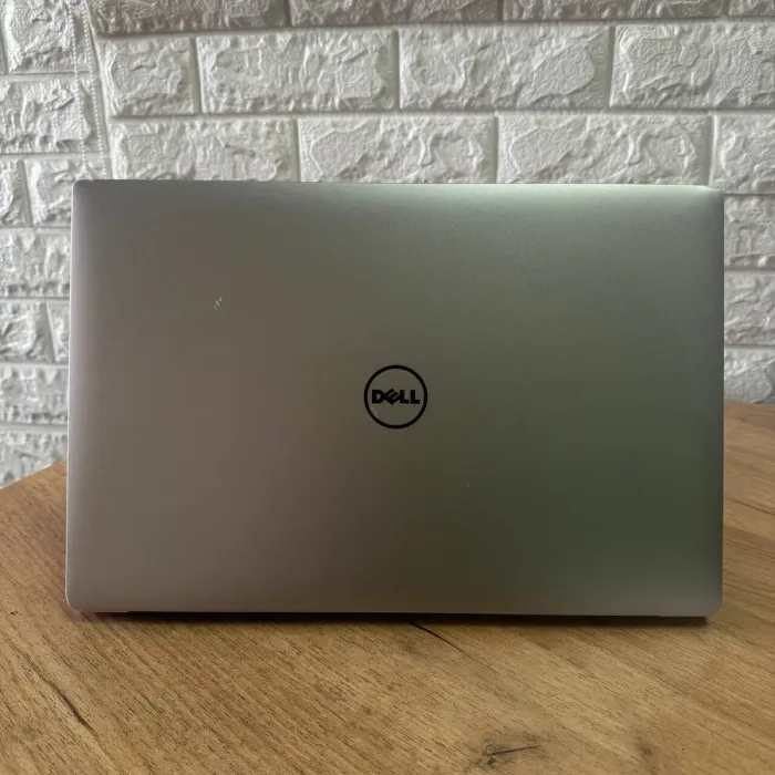 Ігровий ноутбук Б-клас Dell XPS 15 9550 / 15.6" (3840x2160) IPS Touch / Intel Core i5-6300HQ (4 ядра по 2.3 - 3.2 GHz) / 8 GB DDR4 / 256 GB SSD M.2 / nVidia GeForce GTX 960M, 2 GB GDDR5, 128-bit / WebCam б/в - зображення 3