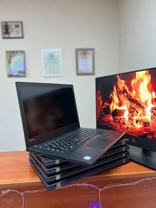 Ноутбук Lenovo ThinkPad T470 / 14" (1920x1080) IPS / Intel Core i5-6200U (2 (4) ядра по 2.3 - 2.8 GHz) / 8 GB DDR4 / 256 GB SSD M.2 / Intel HD Graphics 520 / WebCam / Windows 10 б/в - зображення 9