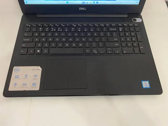 Ноутбук Dell Vostro 3580 / 15.6" (1920x1080) TN / Intel Core i5-8265U (4 (8) ядра по 1.6 - 3.9 GHz) / 8 GB DDR4 / 256 GB SSD / Intel UHD Graphics 620 / WebCam / DVD-RW / HDMI б/в - зображення 4