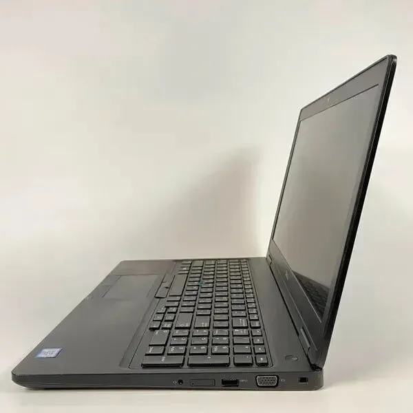 Ультрабук Б-клас Dell Latitude 5590 / 15.6" (1920x1080) IPS / Intel Core i7-8650U (4 (8) ядра по 1.9 - 4.2 GHz) / 16 GB DDR4 / 256 GB SSD / Intel UHD Graphics 620 / WebCam / SIM б/в - зображення 5