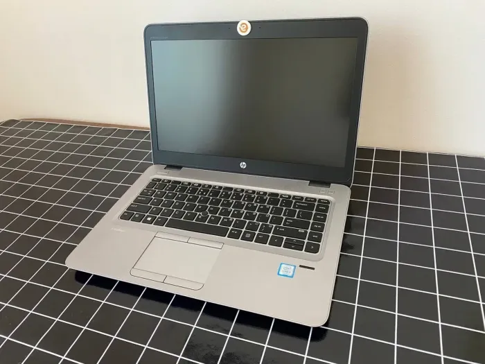 Ультрабук HP EliteBook 840 G4 / 14" (1366x768) TN / Intel Core i5-7200U (2 (4) ядра по 2.5 - 3.1 GHz) / 8 GB DDR4 / 256 GB SSD M.2 / Intel HD Graphics 620 / WebCam / DisplayPort б/в - зображення 3