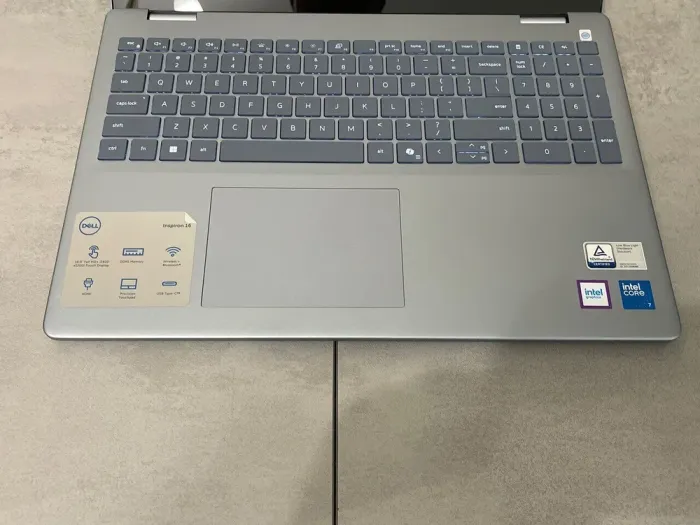 Ультрабук Dell Inspiron 16 5640 / 16" (1920x1200) IPS Touch / Intel Core Ultra 7 150U (10 (12) ядер по 1.2 - 5.4 GHz) / 16 GB DDR5 / 1000 GB SSD M.2 / Intel Graphics / WebCam б/в - зображення 3