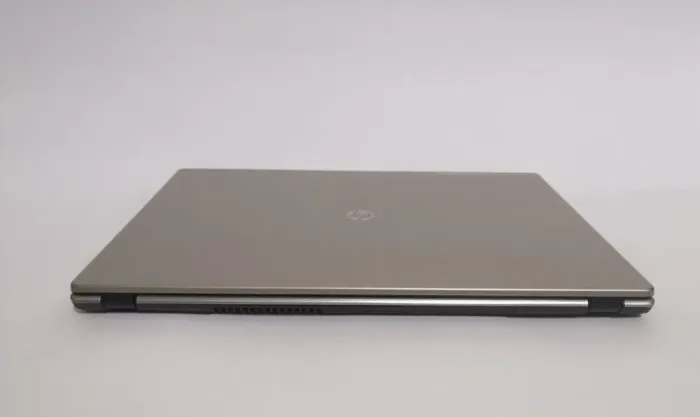 Ультрабук HP Folio 13-2000 / 13.3" (1366x768) TN / Intel Core i5-2467M (2 (4) ядра по 1.6 - 2.3 GHz) / 8 GB DDR4 / 128 GB SSD / Intel HD Graphics 3000 / WebCam б/в - зображення 3