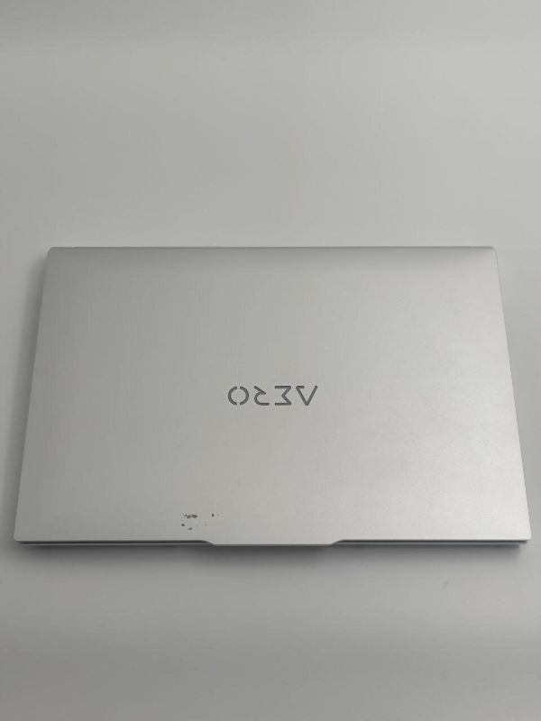 Ігровий ноутбук Б-класу Gigabyte Aero 16 XE5 / 16" (3840x2400) OLED / Intel Core i7-12700H (14 (20) ядер по 3,5 - 4,7 ГГц) / 16 ГБ DDR5 / 256 ГБ SSD+256 ГБ SSD / nVidia GeForce RTX 3070 Ti, 8 ГБ GDDR6, 256-bit / WebCam б/в - зображення 6