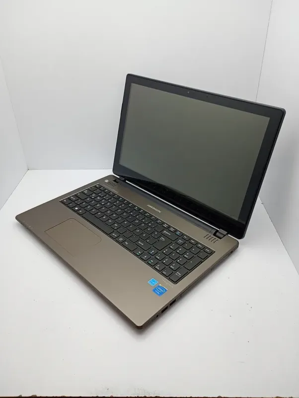 Ноутбук Medion Akoya / 15.6" (1366x768) TN Touch / Intel Celeron N2920 (4 ядра по 1.86 - 2.0 GHz) / 4 GB DDR3 / 120 GB SS / Intel HD Graphics / WebCam б/в - зображення 5