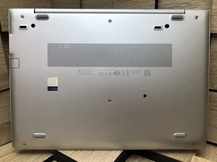 Ультрабук HP Elitebook 745 G5 / 14" (1920x1080) IPS / AMD Ryzen 7 Pro 2700U (4 (8) ядра по 2.2 - 3.8 GHz) / 8 GB DDR4 / 256 GB SSD M.2 / AMD Radeon Vega 10 Graphics / WebCam / Fingerprint / HDMI б/в - зображення 9