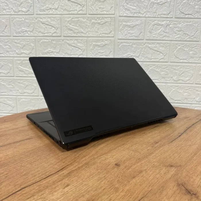 Ігровий ноутбук Б-клас Asus ROG Zephyrus M16 GU603ZM / 16" (1920x1200) IPS / Intel Core i7-12700H (14 (20) ядер по 3.5 - 4.7 GHz) / 16 GB DDR5 / 512 GB SSD NVMe / nVidia GeForce RTX 3060, 6 GB GDDR6, 192-bit / WebCam б/в - зображення 6