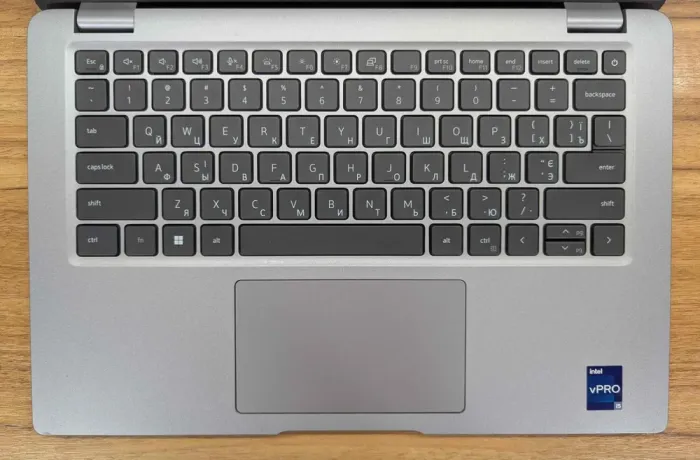 Ультрабук Dell Latitude 5440 / 14" (1920x1080) IPS / Intel Core i5-1345U (10 (12) ядер по 3.5 - 4.7 GHz) / 32 GB DDR4 / 512 GB SSD / Intel Iris Xe Graphics / WebCam / Windows 11 б/в - зображення 3