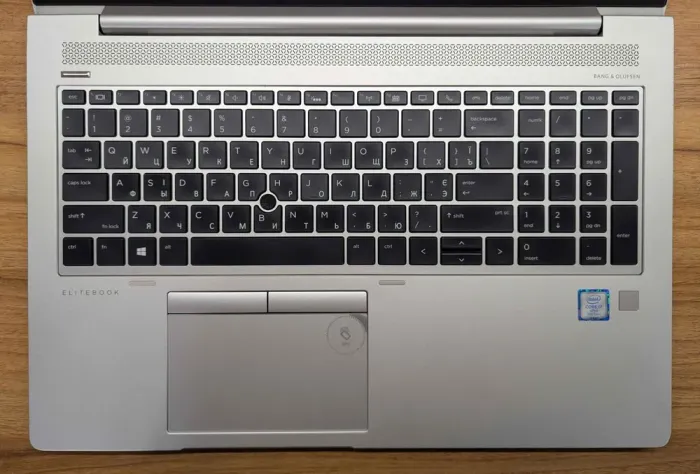 Ультрабук Б-клас HP EliteBook 850 G5 / 15.6" (1920x1080) IPS / Intel Core i7-7600U (2 (4) ядра по 2.8 - 3.9 GHz) / 16 GB DDR4 / 512 GB SSD / Intel HD Graphics 620 / WebCam / Fingerprint / Windows 10 б/в - зображення 5