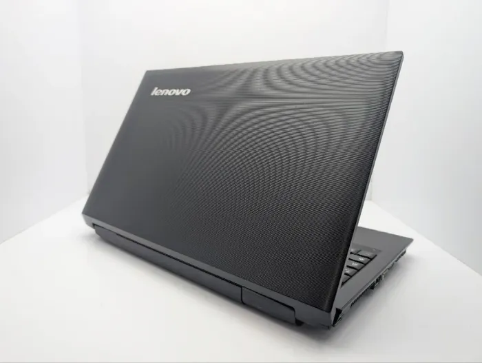 Ноутбук Lenovo B560 / 15.6" (1366x768) TN / Intel Core i3-380M (2 (4) ядра по 2.5 GHz) / 6 GB DDR3 / 320 GB HDD / Intel HD Graphics / WebCam / DVD-ROM б/в - зображення 8