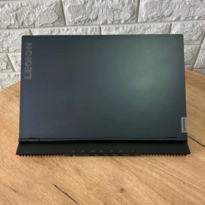 Ігровий ноутбук Lenovo Legion 5 15ACH6H / 15.6" (1920x1080) IPS / AMD Ryzen 5 5600H (6 (12) ядер по 3.3 - 4.2 GHz) / 16 GB DDR4 / 512 GB SSD / nVidia GeForce RTX 3060, 6 GB GDDR6, 192-bit / WebCam б/в - зображення 3